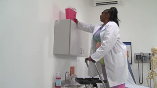 Safe Lifting In Healthcare Environments For Medical Personnel
