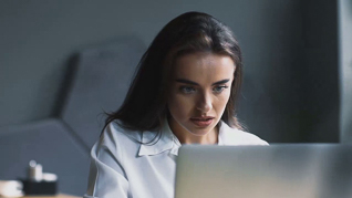 Brainstorming With AI: Hacks For Unlimited Ideas