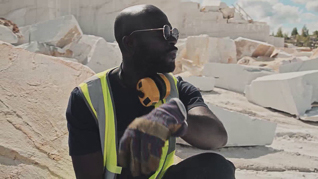 Hand Wrist And Finger Safety In Construction Environments